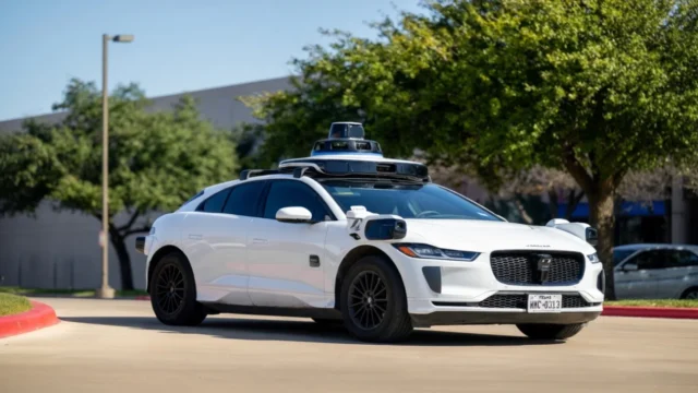 Waymo domină piața auto autonomă din Texas. Datele oficiale arată un decalaj mare față de Tesla.