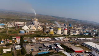 Romgaz preia Azomureș. Gigantul gazier își asigură un consumator intern masiv.