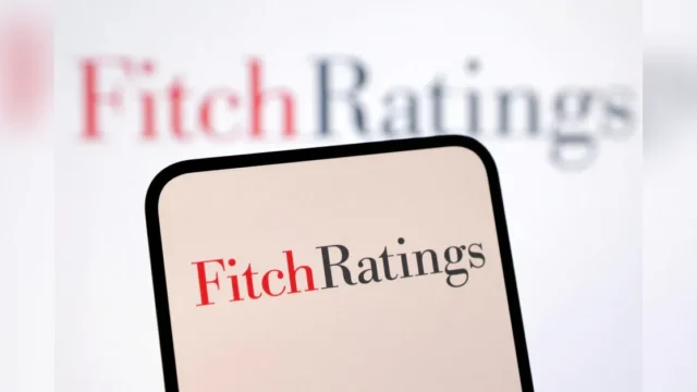 Fitch Ratings reduce prognoza de creștere a PIB-ului indian la 6,4%. Impactul conflictului asupra prețului petrolului.