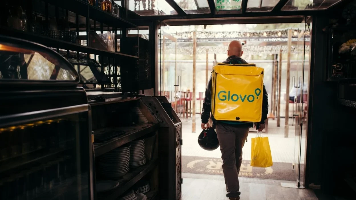 Profitul Glovo România s-a dublat în timp ce personalul a scăzut. Cifra de afaceri a crescut cu 38%