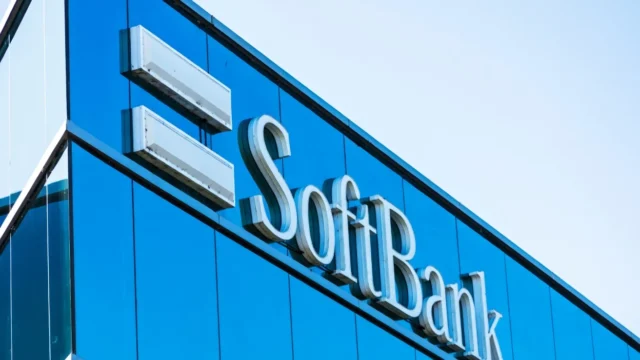 Rocada istorica pe bursa japoneza. SoftBank atinge 306 miliarde de dolari și detroneaza Toyota