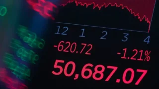 Corecția acțiunilor AI șterge miliarde de pe bursele asiatice. Piețele europene se pregătesc de rotația capitalului.