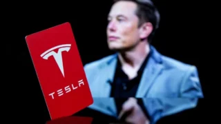 J.P. Morgan revizuiește prețul țintă Tesla la 475 dolari. Recomandarea, îmbunătățită.