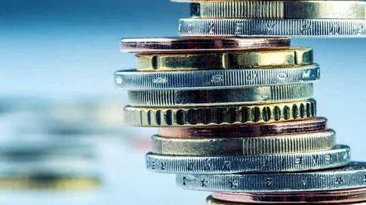 Deficitul de investiții în Europa atinge 1.400 miliarde euro. EBF cere relaxarea regulilor bancare.