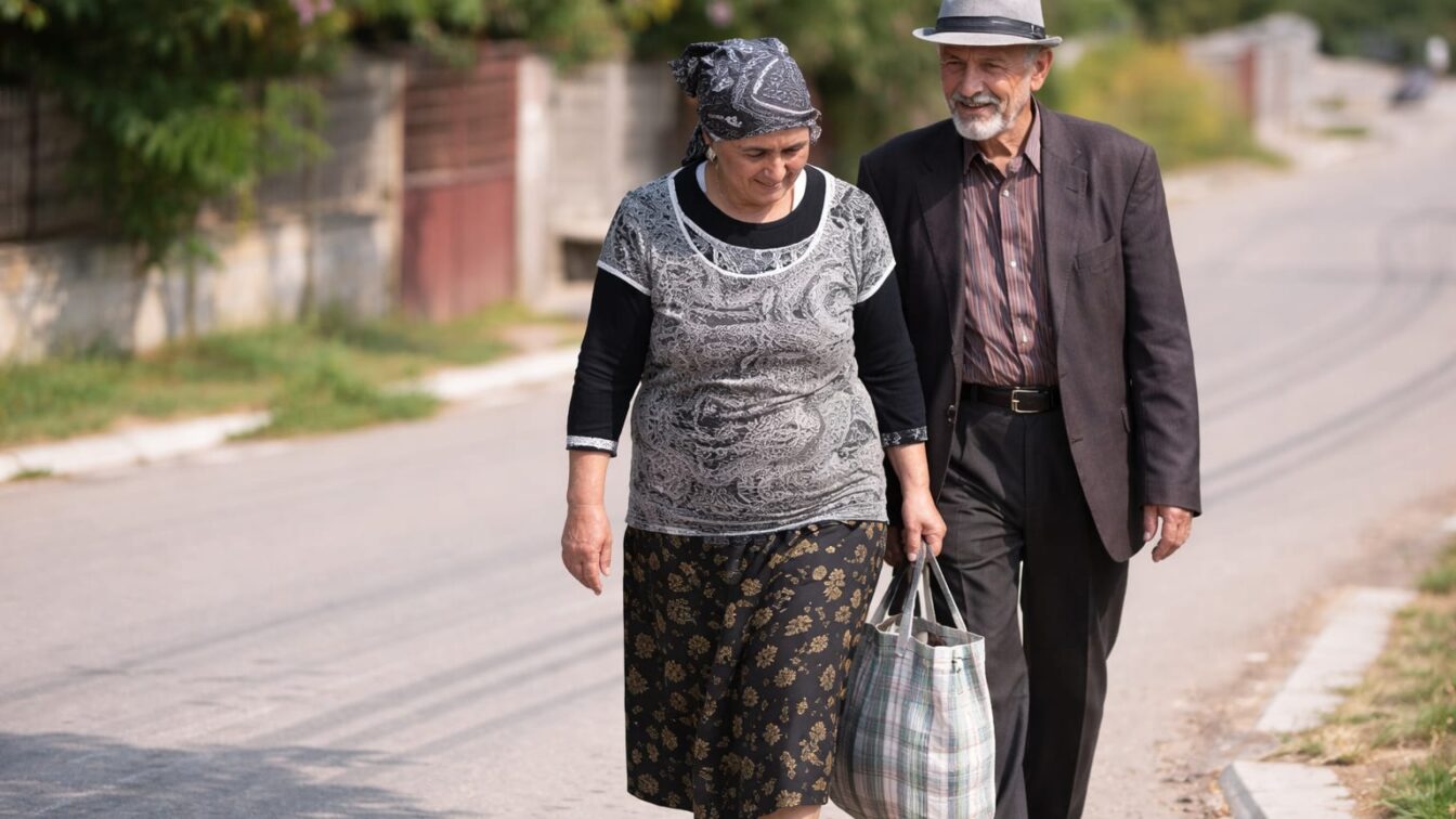 Mai puțini pensionari, aproape aceeași pensie. De ce nu se vede în venituri reculul de 11.161 de beneficiari