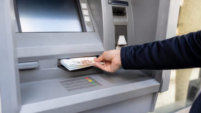 CEC Bank oferă cursuri preferențiale la euro în online