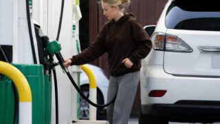83,89 dolari pe baril pentru Brent după acordul privind Iranul. De ce carburanții și inflația rămân sub presiune
