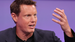 David Ellison spune că AI taie sarcini de la zile la minute. Cum își recalibrează Paramount eficiența operațională
