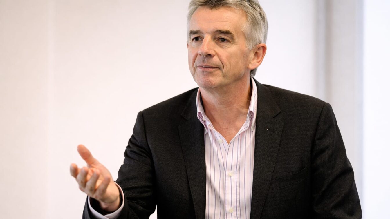 153 de milioane de euro pentru Michael O’Leary dacă acțiunea Ryanair urcă la 42 de euro până în 2032