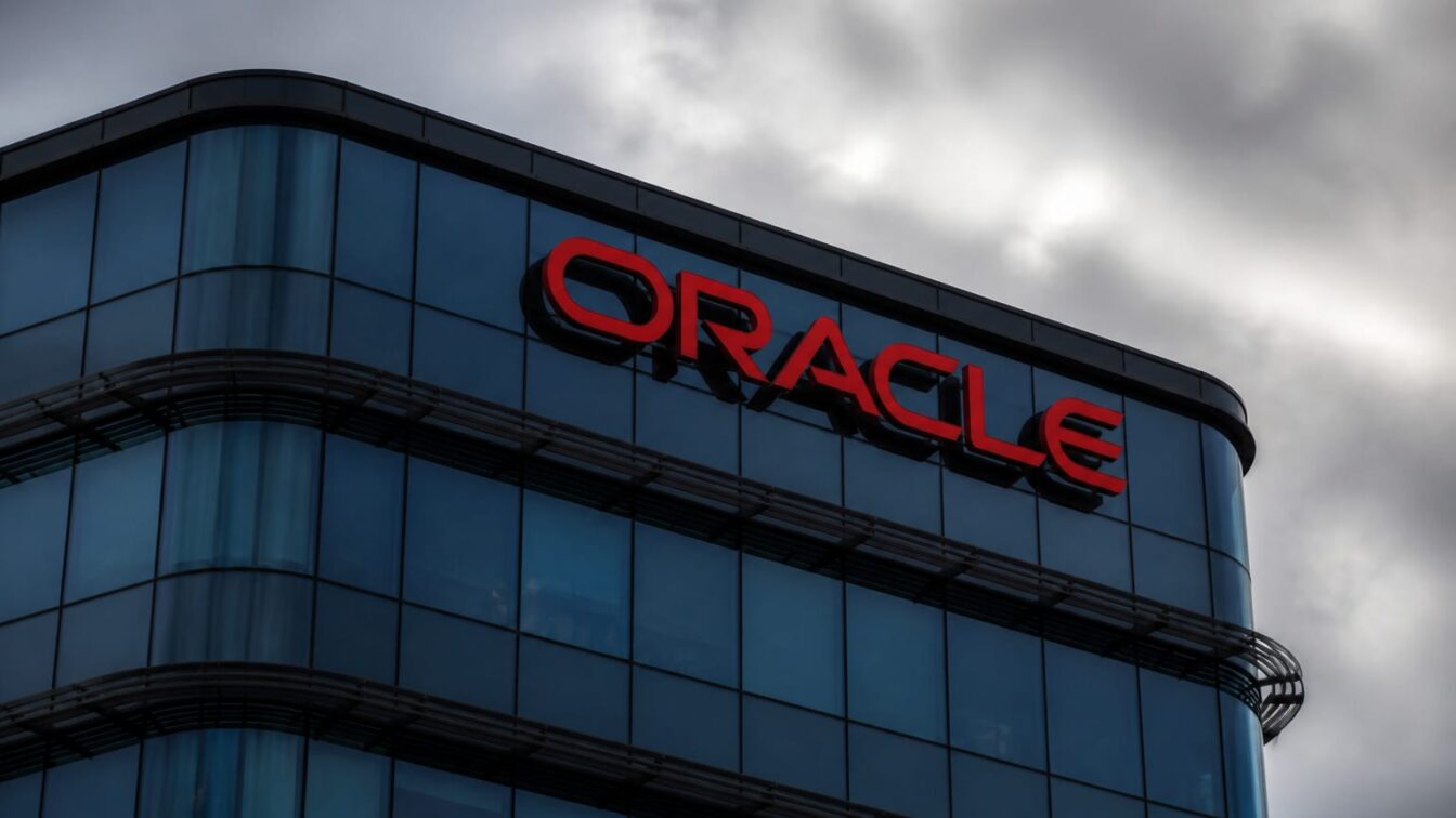 Oracle România ar concedia 526 de angajați. Presiune pe costuri la cel mai mare angajator IT și mii de CV-uri în piață