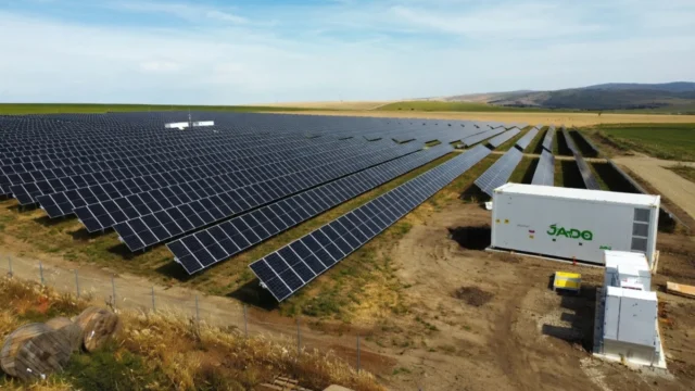 Vestea care schimba piață energiei din România. O companie a conectat 111 MW intr-o singura zi