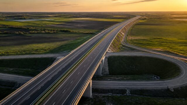 România păstrează 4,7 miliarde de euro din PNRR pentru transport. O nouă clauză taie riscul de penalizări pe A7 și A1