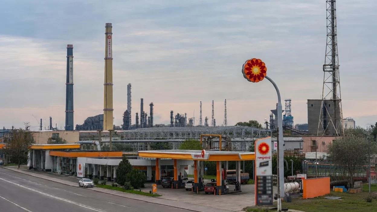 Vestea dimineții pentru toți șoferii. Prețul benzinei scade brusc cu 15 bani pe litru