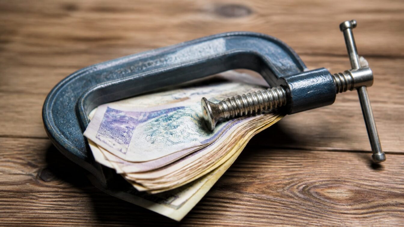 Românii muncesc 8 luni pe an pentru taxe, un nivel de 41,5%. Ce înseamnă povara fiscală pentru buget și consum