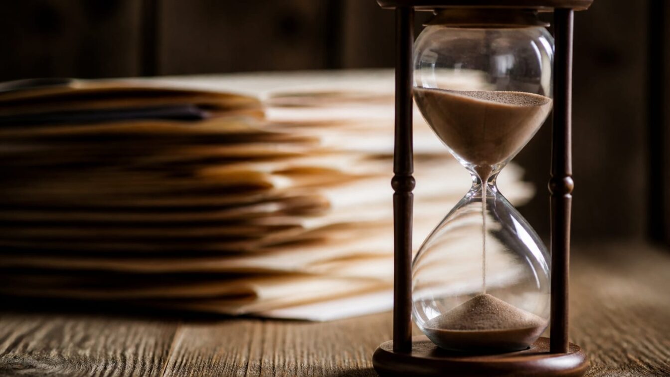 Vârsta de pensionare pentru femei crește la 62 de ani și 7 luni din iulie 2026