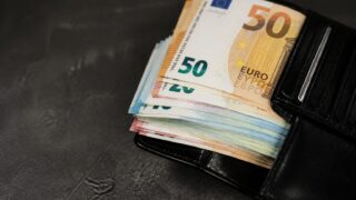 Tinerii din zona euro au o avere netă mediană de 24.600 de euro.