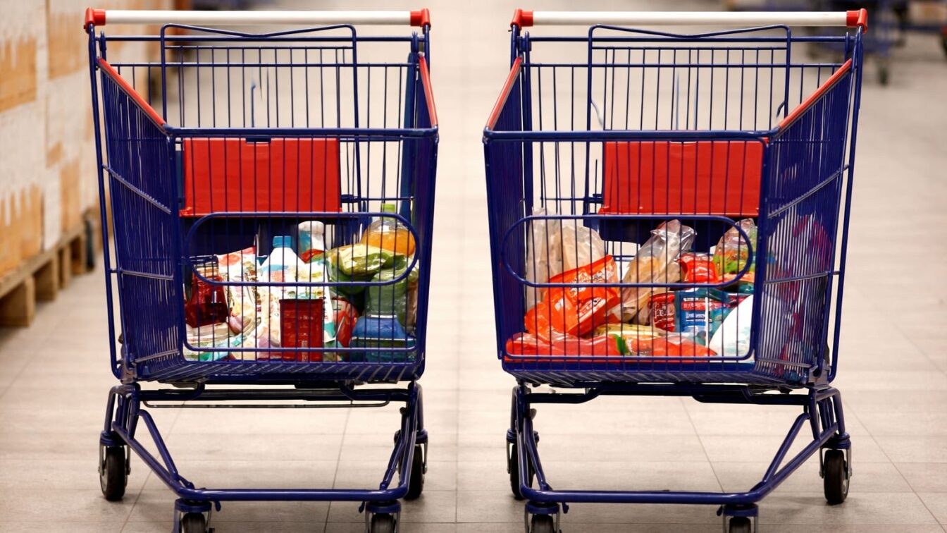 Comerțul cu amănuntul a scăzut cu 5,5% în primele cinci luni. Presiunea se vede mai ales în segmentul nealimentar