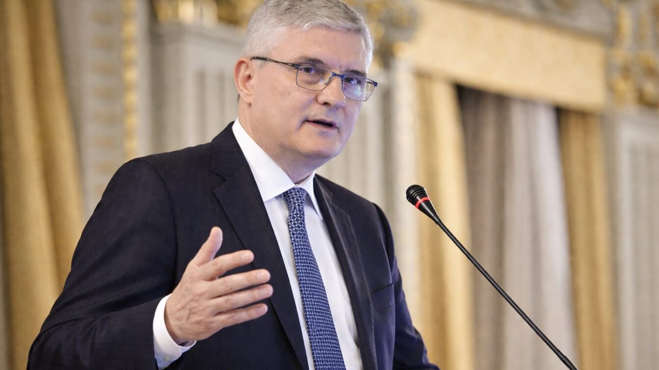 Daniel Dăianu mută cauza dezechilibrelor din economie. Corecția fiscală se va vedea în taxe și costul capitalului