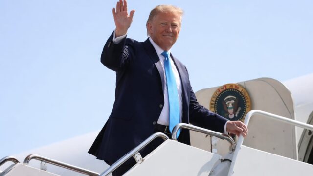 Donald Trump declară venituri de peste 1,4 miliarde de dolari din criptomonede.