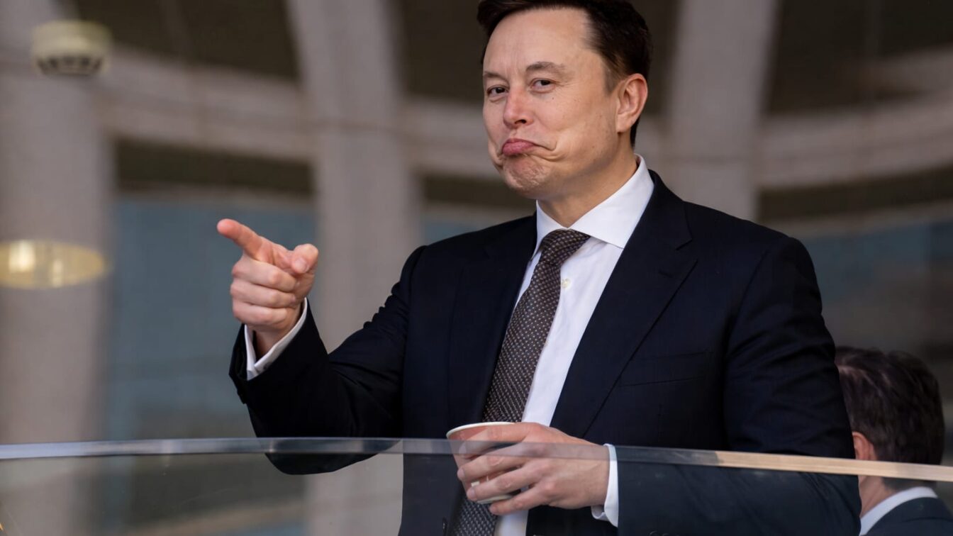 Elon Musk anticipează o „abundență incredibilă” datorită AI în doar un deceniu