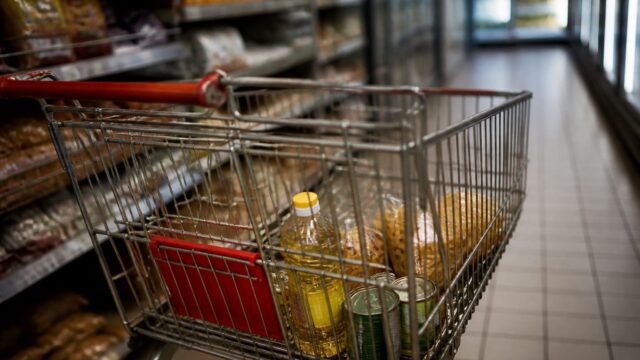 29% dintre europeni văd un declin al nivelului de trai în următorii cinci ani. Consumul devine mai prudent