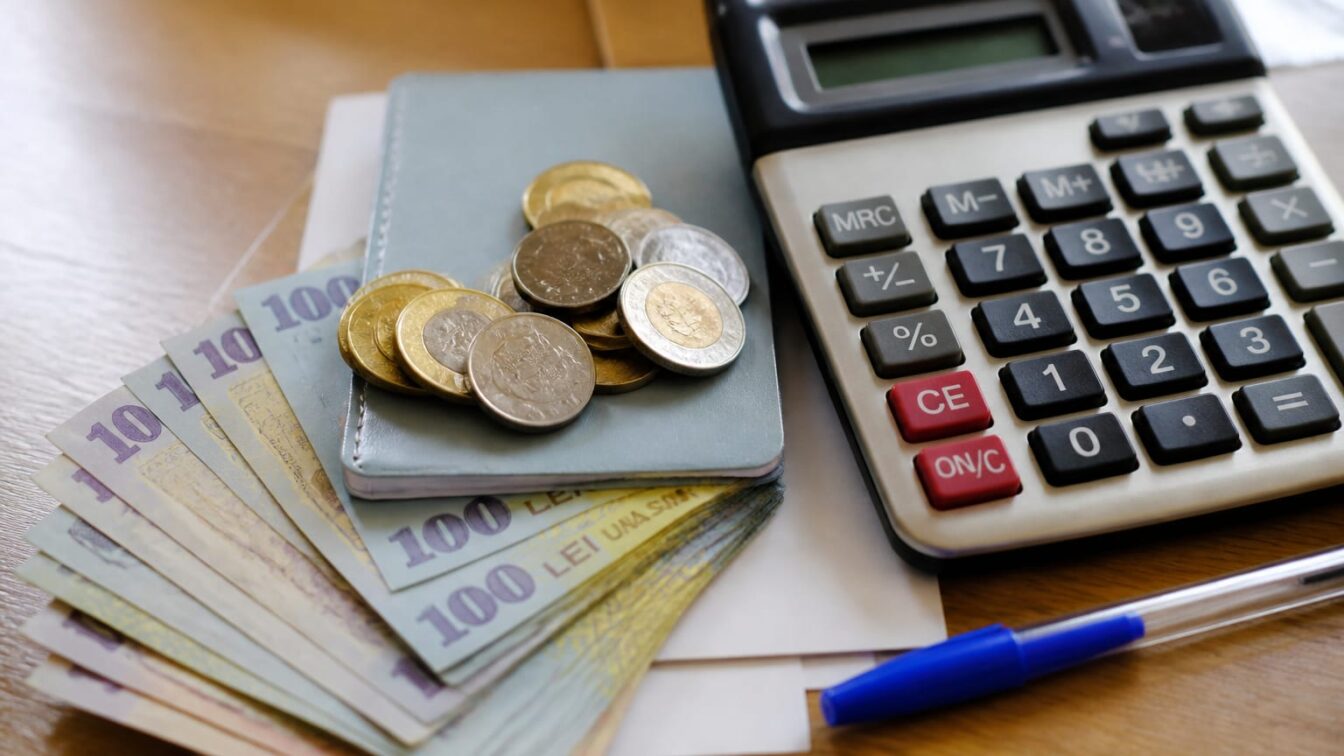 Impozitul pe pensie în 2026. Ce rețineri se aplică sumelor de peste 3.000 de lei