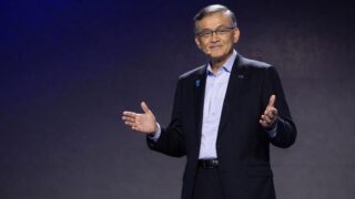 Revenirea Intel mută din nou miza în centrele de date și foundry, dar capacitatea de producție rămâne limita