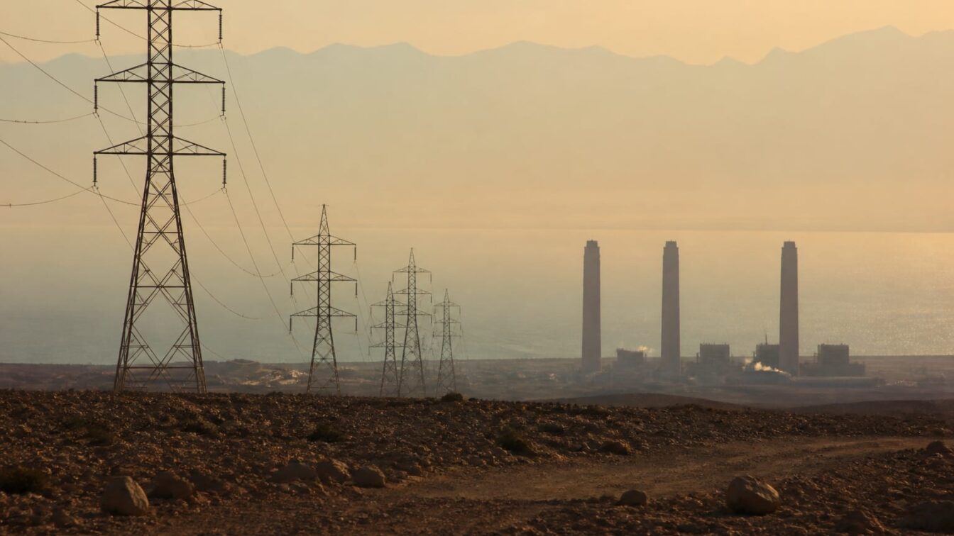 Iranul lovește centrale electrice și de desalinizare în Kuweit