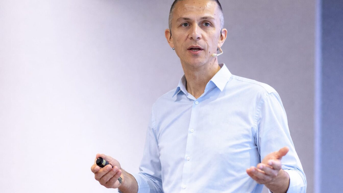 Viitorul IT-ului. Iulian Stanciu. „Va fi ca specializarea la neurochirurgie” și va cere 9 ani de studiu