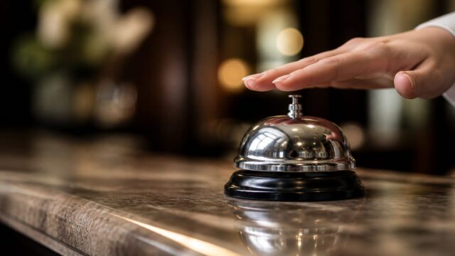 Cererea adolescenților pentru joburi de vară a urcat cu 45%. HoReCa câștigă forță de muncă legală la salariul minim