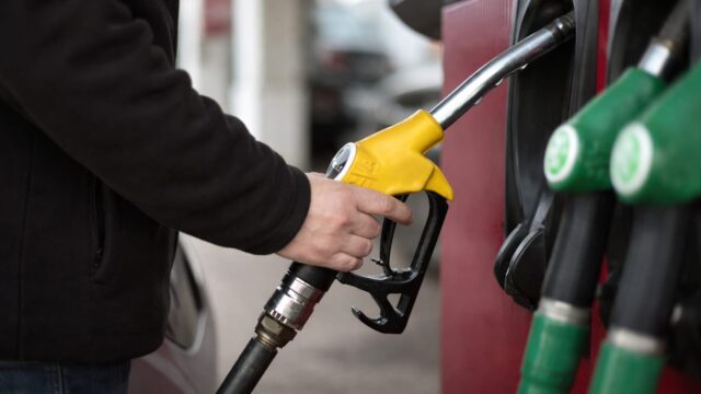 Camera Deputaților a dat statului pârghii noi pentru carburanți
