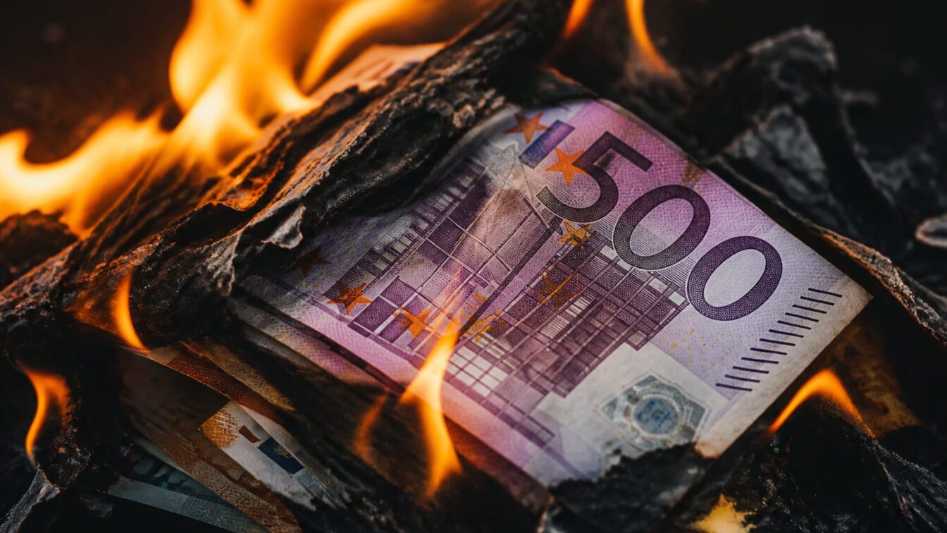România pierde 64 de milioane de euro pe zi din criza politică. Costul se mută în șomaj și risc de recesiune