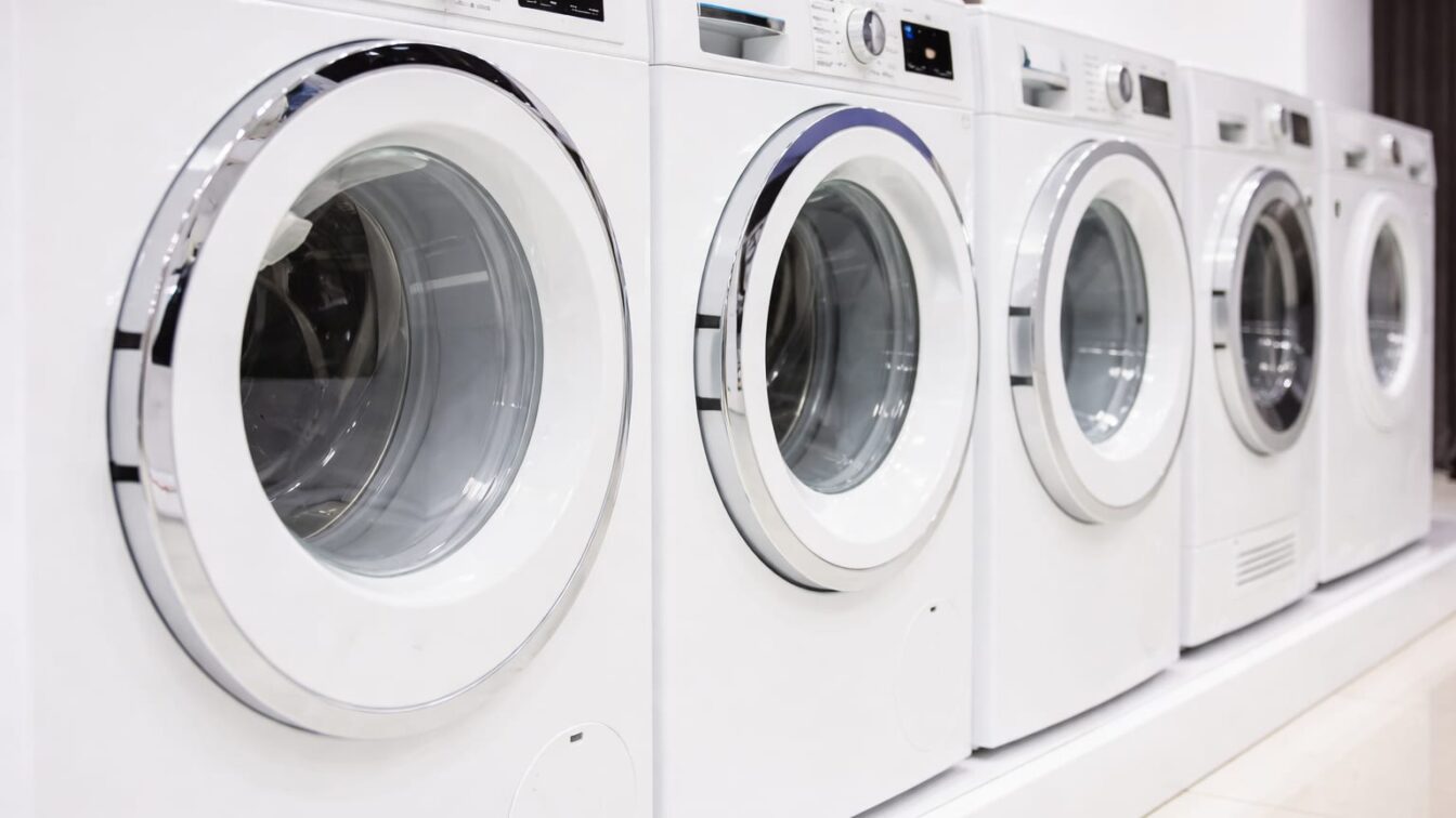 Producători europeni de electrocasnice avertizează cu închideri de fabrici.