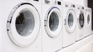 Producători europeni de electrocasnice avertizează cu închideri de fabrici.