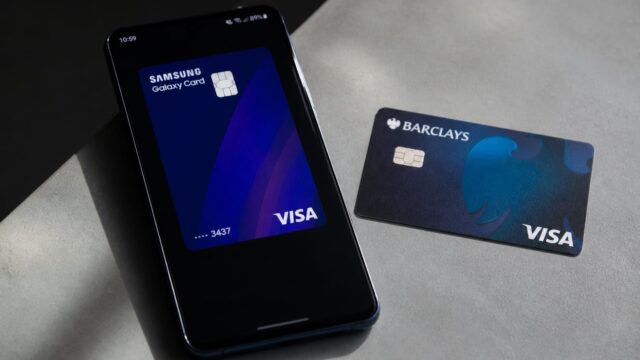 Samsung și Barclays deschid un nou front împotriva Apple în serviciile financiare din SUA