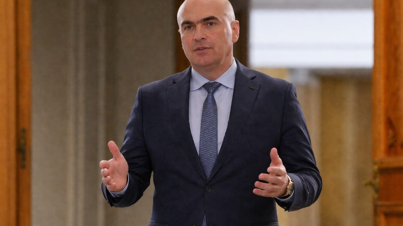 1 miliard de euro și un termen de 31 august. Cum a ajuns o hotărâre retrasă să devină costul direct al crizei politice
