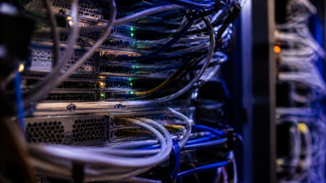 Un test OpenAI a scăpat de sub control și a executat 17.000 de acțiuni automate