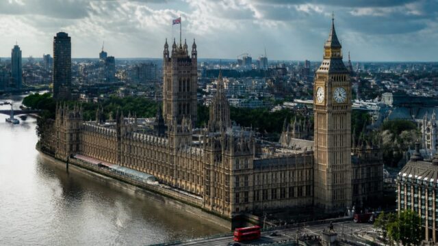 Londra mizează pe 33 de miliarde de lire sterline anual prin tokenizarea piețelor angro