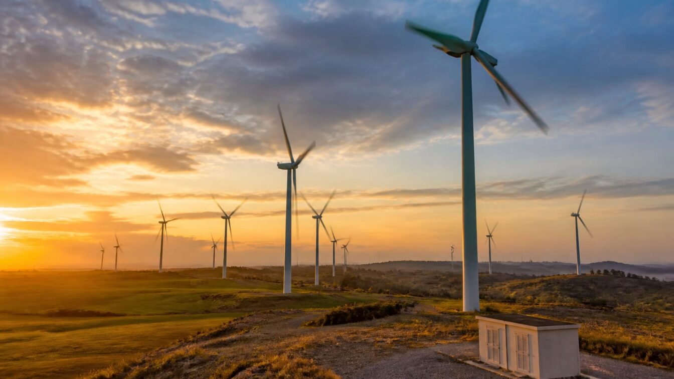 Parcul eolian Urleasca din Brăila pornește cu 102 MW sub control israelian