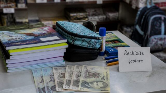 Elevii vor pierde 600 de lei anual din bursele sociale de vacanță. Peste 840.000 de copii vor fi afectați de decizia Guvernului