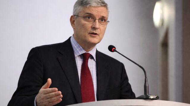 Daniel Dăianu avertizează că o reducere de taxe în 2027 ar trimite România direct în junk