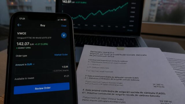ETF-urile pot fi cumpărate de la 1 euro din România. Ce costuri, taxe și plafoane noi vor eroda randamentul final din 2026