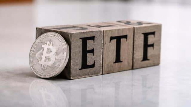 ETF-urile spot de Bitcoin au atras 2,8 miliarde USD în opt zile. Presiunea se mută în derivatele cu levier