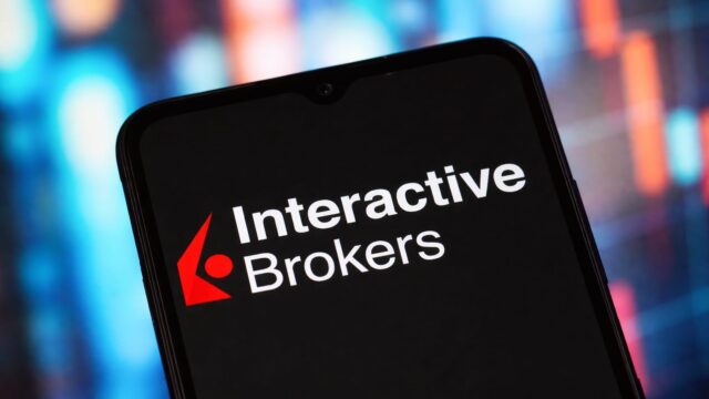 Interactive Brokers deschide tranzacționarea acțiunilor BVB și ETF-urilor locale