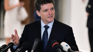 Companiile intră într-un nou ciclu de negociere politică pentru fiecare lege economică