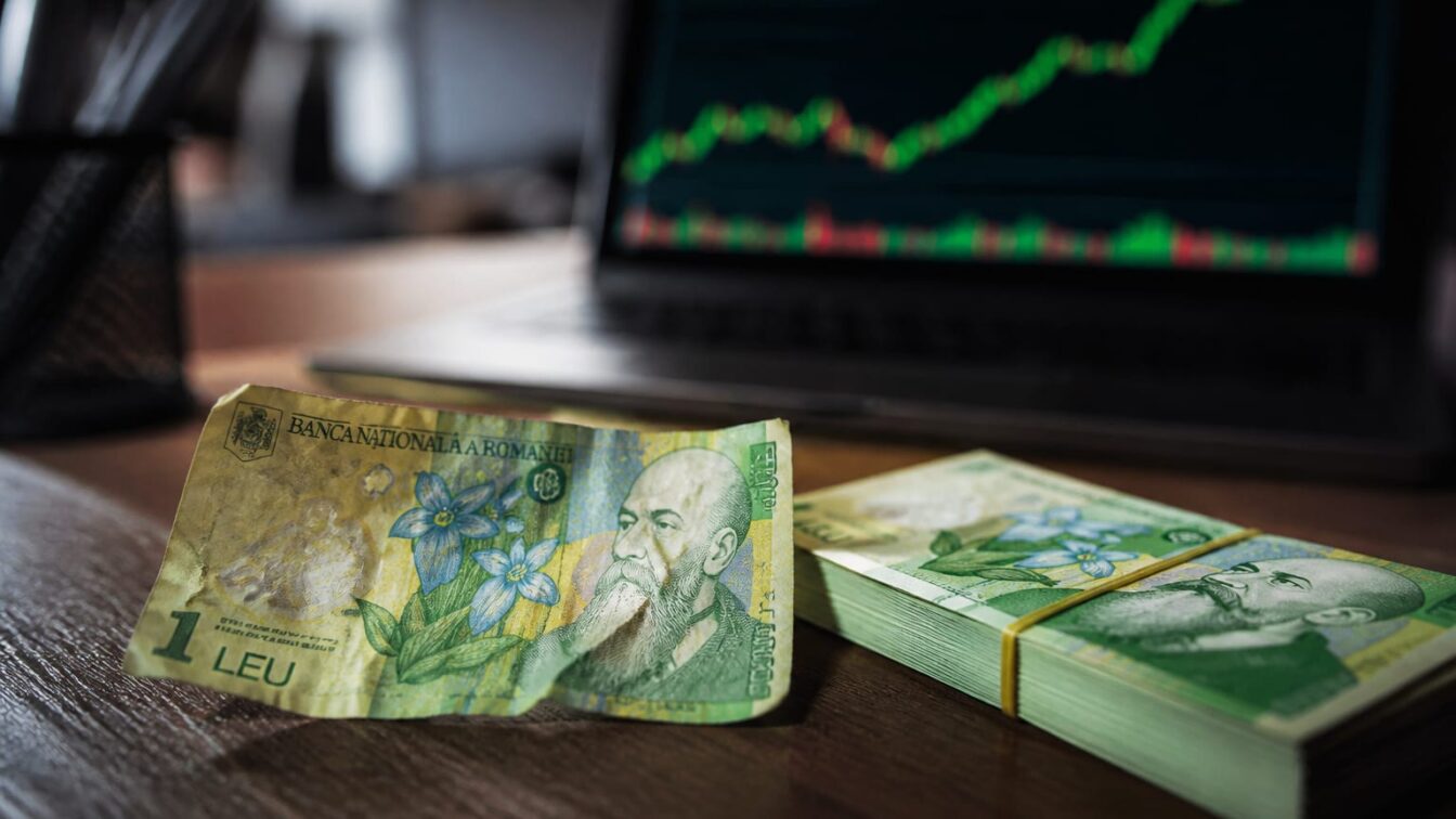 Salariul mediu net a urcat la 5.684 lei, dar numărul angajaților a scăzut la 5,11 milioane în mai