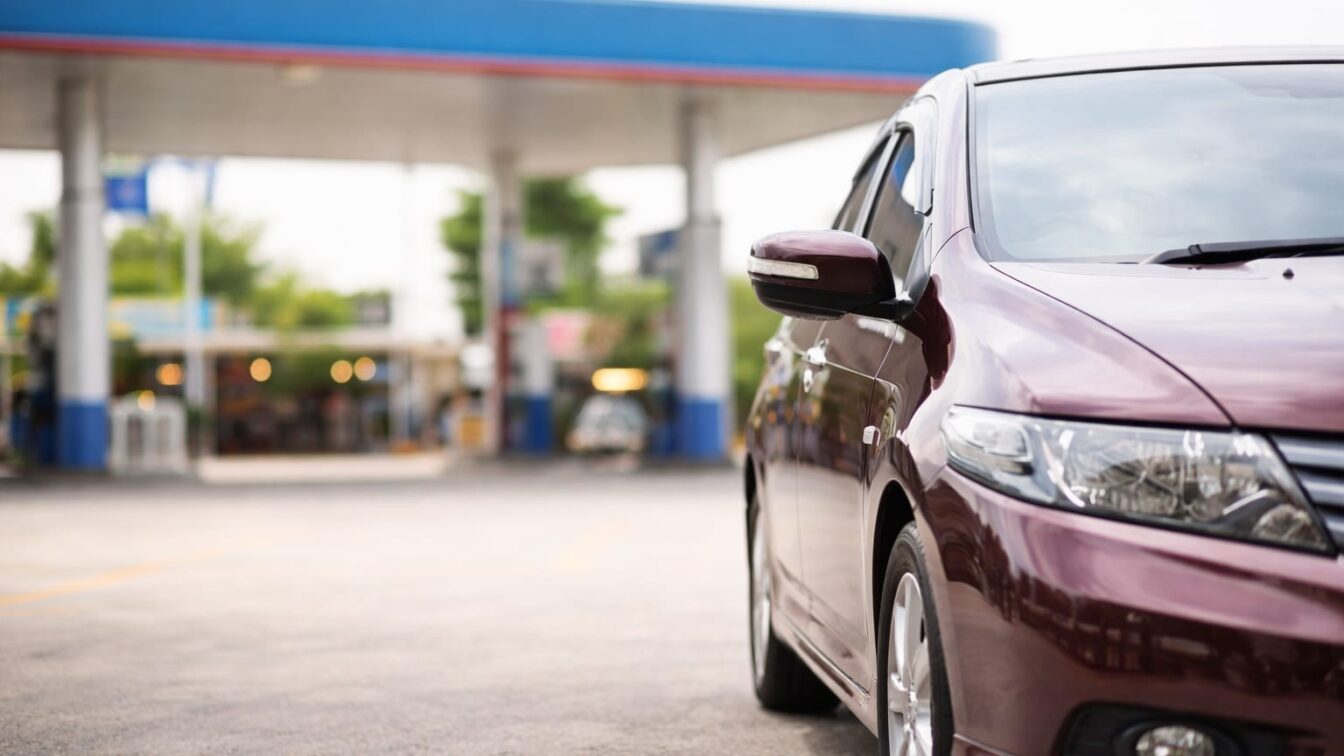 Ce înseamnă noua intervenție din piața carburanților pentru motorină, prețul la pompă și investițiile
