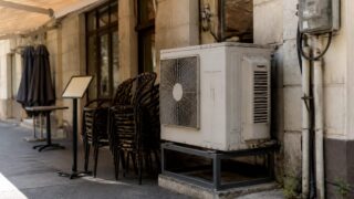 PPC blochează prețul energiei pentru HoReCa pe un an. Restaurantele, barurile și cafenelele primesc 10% reducere vara