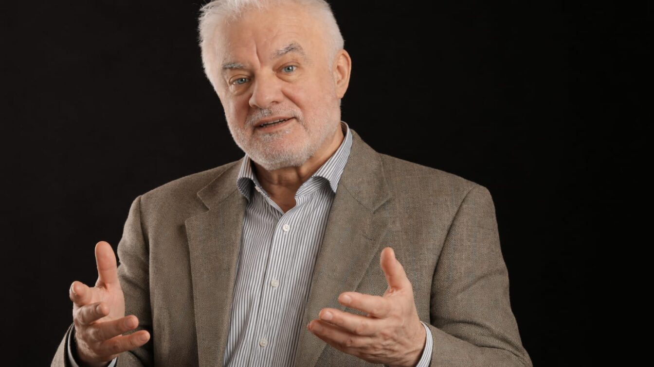 Fitch a păstrat ratingul României la „BBB minus”, dar riscul a crescut. Eugen Rădulescu