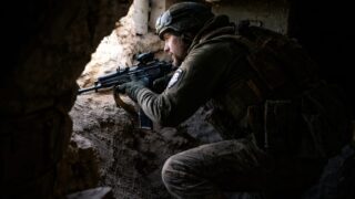 De ce o înaintare de 200 de metri spre „linia zero” seamănă cu o „Misiune Imposibilă”